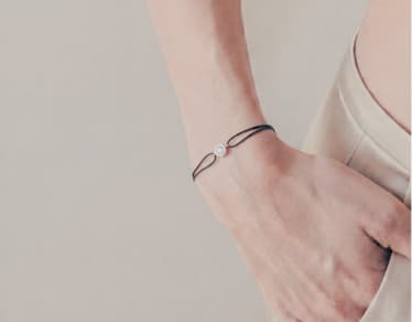 Pulsera de Nylon con Diamante de Laboratorio en chatón de oro 18K