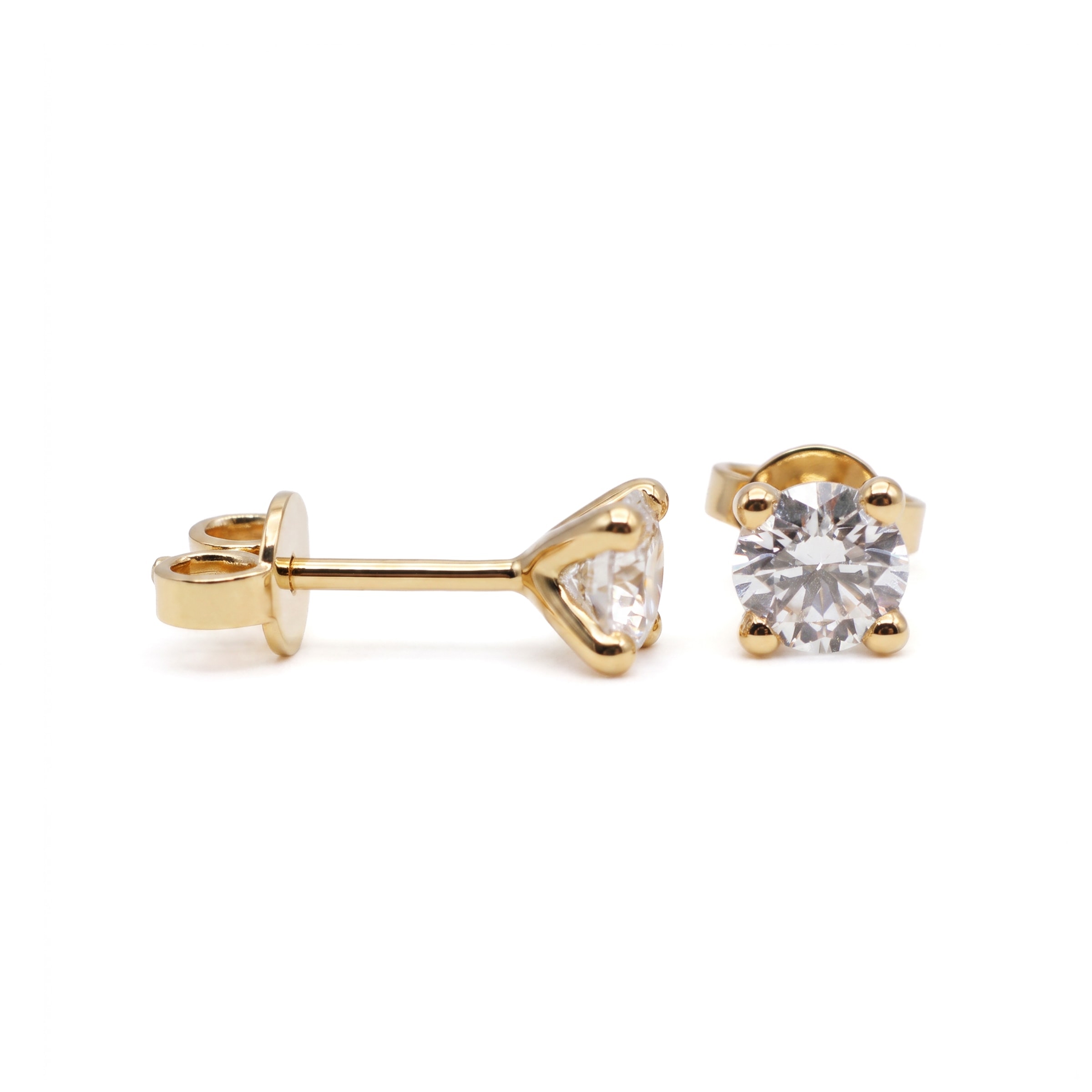 Pendientes Solitario Oro 18K con Diamante de Laboratorio en Garras en V · Amarillo