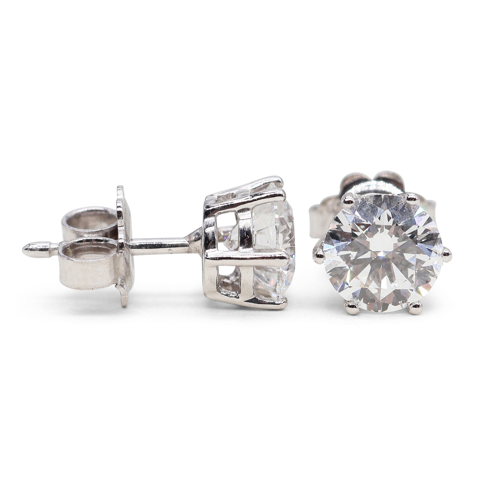 Pendientes Solitario Oro 18K con Diamante de Laboratorio en 6 Garras · Blanco